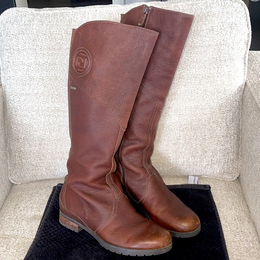 Rockport cognac colored waterproof boots size 8